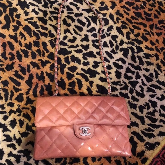 CHANEL Handbags - 🔥SOLD🔥Chanel patent leather peach medium classic